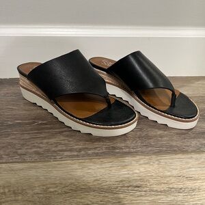 FRANCO SARTO sandals. Brand new, never worn. Black size 5